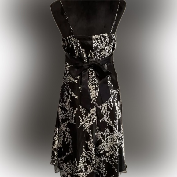 Speechless | Tulle Lined Black & White Floral Adjustable Straps Dress Size 9 - Picture 7 of 12